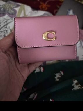 (NO CARD CASE ATTACHED) Coach Pink Leather Compact Wallet with Gold 'C' Hardware